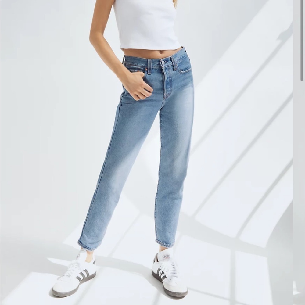 Levi’s Wedgie Icon Jeans-Size 32